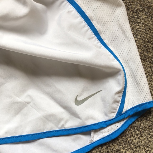 XS Nike Dry Fit Lined Running Shorts - Picture 3 of 5